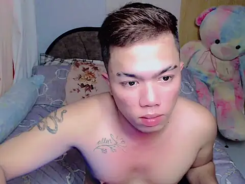 Snapshot of Queen_alena chatting on 15, 11, 2025 Queen alena online show from 15, 11, 2025