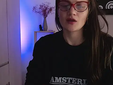 Camila-ventura online show from 26, 10, 2025