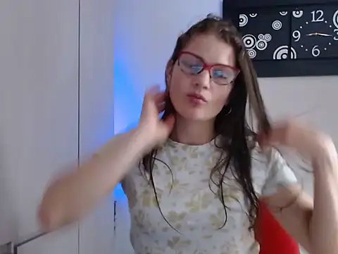 Camila-ventura online show from 8, 11, 2025