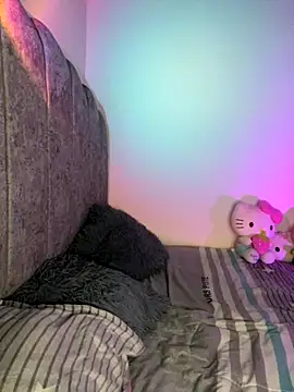 Snapshot of Maddy_w chatting on 25, 10, 2025 Maddy w online show from 25, 10, 2025