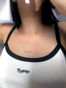 lucy grey25 online show from 9, 11, 2025