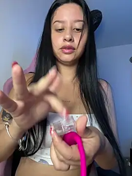 lucy grey25 online show from 13, 4, 2026