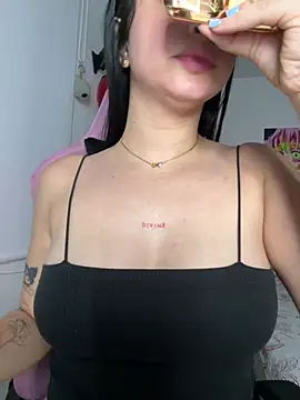 lucy grey25 online show from 2, 3, 2026