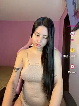 Snapshot of lucy_grey25 chatting on 24, 6, 2026 lucy grey25 online show from 24, 6, 2026