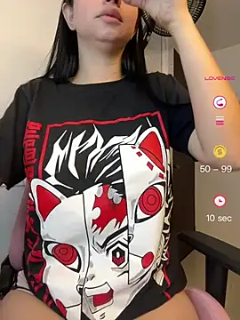 Snapshot of lucy_grey25 chatting on 21, 5, 2026 lucy grey25 online show from 21, 5, 2026