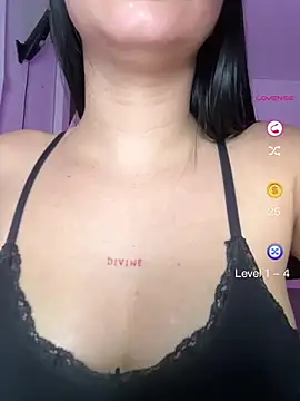 Snapshot of lucy_grey25 chatting on 22, 5, 2026 lucy grey25 online show from 22, 5, 2026