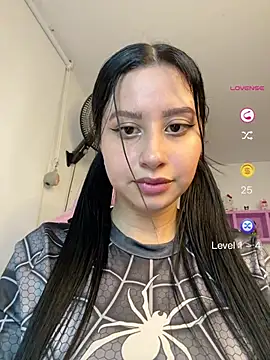 Snapshot of lucy_grey25 chatting on 18, 5, 2026 lucy grey25 online show from 18, 5, 2026