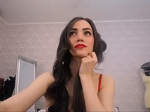 AlienaMoore online show from 5, 10, 2025