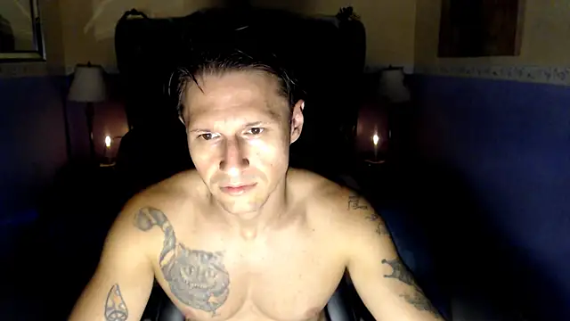 Snapshot of JamesMateo_ chatting on 9, 10, 2025 JamesMateo online show from 9, 10, 2025