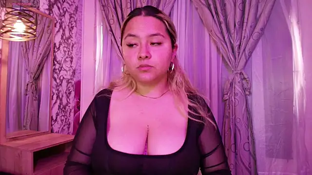 Zafiro claire online show from 25, 6, 2026