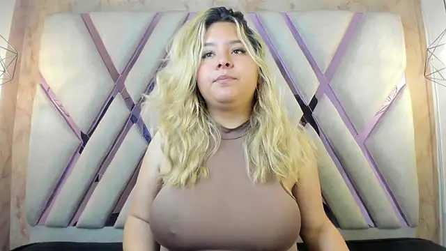 Zafiro claire online show from 21, 6, 2026