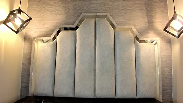 Zafiro claire online show from 12, 4, 2026