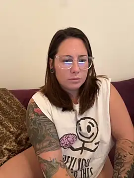 Snapshot of Thegr33ngypsy chatting on 20, 10, 2025 Thegr33ngypsy online show from 20, 10, 2025