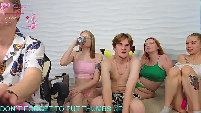 Snapshot of Tea_white chatting on 13, 10, 2025 Tea white online show from 13, 10, 2025