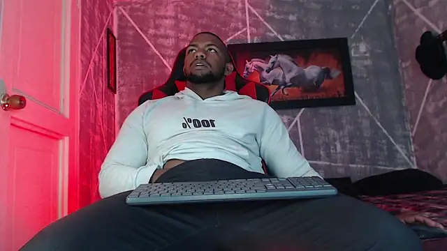 Snapshot of big_blackmen19 chatting on 10, 10, 2025 big blackmen19 online show from 10, 10, 2025