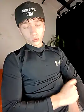 Snapshot of Logan_sixxer chatting on 28, 9, 2025 Logan sixxer online show from 28, 9, 2025