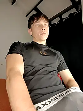 Snapshot of Logan_sixxer chatting on 17, 9, 2025 Logan sixxer online show from 17, 9, 2025