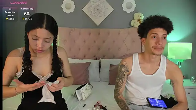 Snapshot of Joe_And_Emma chatting on 29, 11, 2025 Joe And Emma online show from 29, 11, 2025