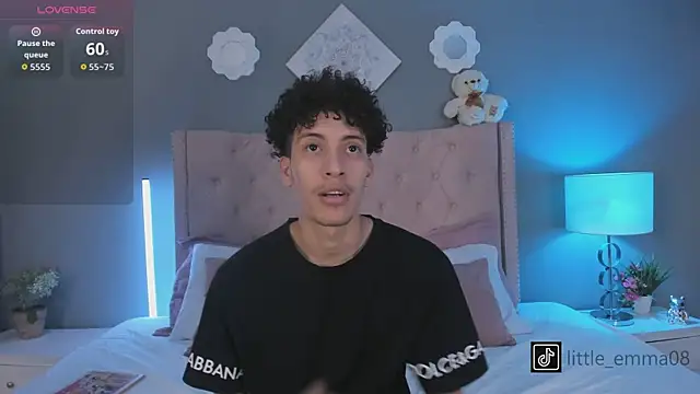 Snapshot of Joe_And_Emma chatting on 4, 11, 2025 Joe And Emma online show from 4, 11, 2025