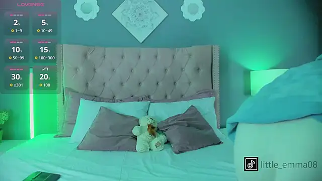 Snapshot of Joe_And_Emma chatting on 15, 11, 2025 Joe And Emma online show from 15, 11, 2025