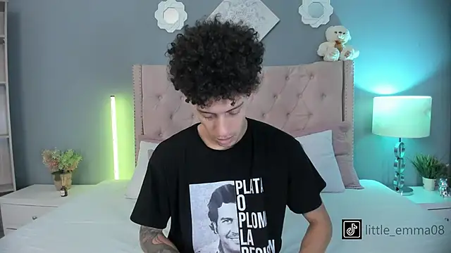 Snapshot of Joe_And_Emma chatting on 27, 10, 2025 Joe And Emma online show from 27, 10, 2025