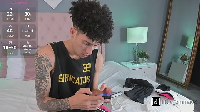 Snapshot of Joe_And_Emma chatting on 5, 11, 2025 Joe And Emma online show from 5, 11, 2025