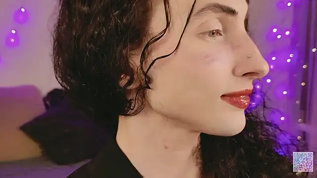 Queen of tease online show from 24, 3, 2026