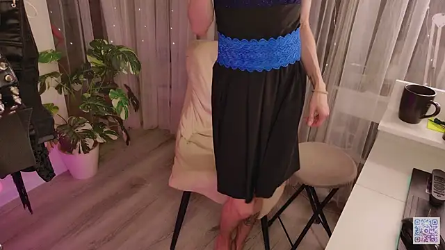 Queen of tease online show from 4, 11, 2025