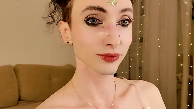 Queen of tease online show from 22, 2, 2026