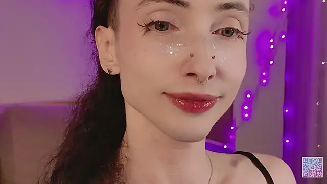 Queen of tease online show from 18, 4, 2026