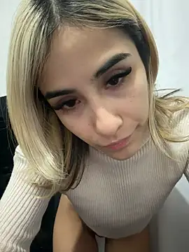 Snapshot of Babylovetiernax chatting on 29, 5, 2026 Babylovetiernax online show from 29, 5, 2026