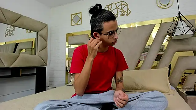 Ibratxandy online show from 4, 12, 2025