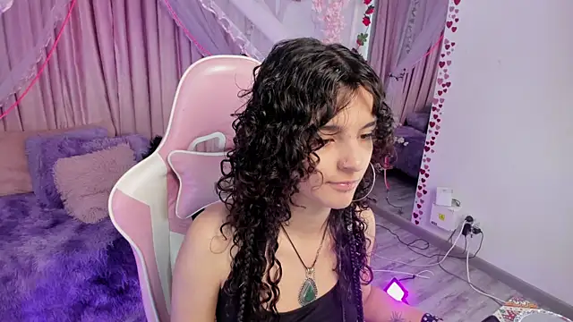 bunny curly online show from 13, 9, 2025