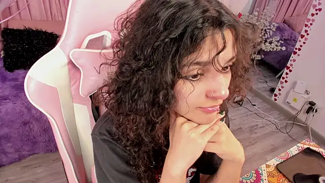 bunny curly online show from 26, 9, 2025
