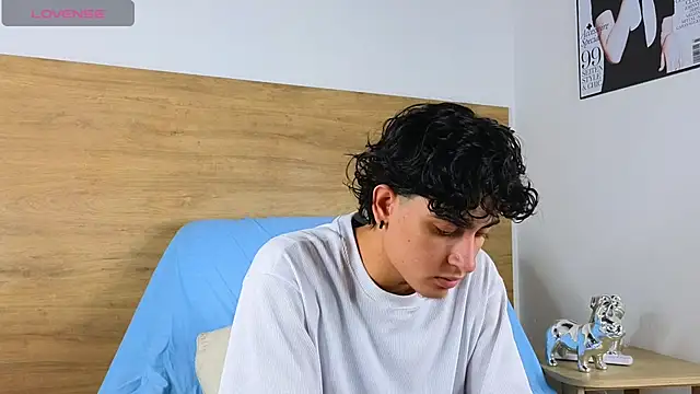 Stiven Benet  online show from 4, 11, 2025