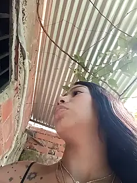 Snapshot of Rous-squir chatting on 21, 10, 2025 Rous-squir online show from 21, 10, 2025