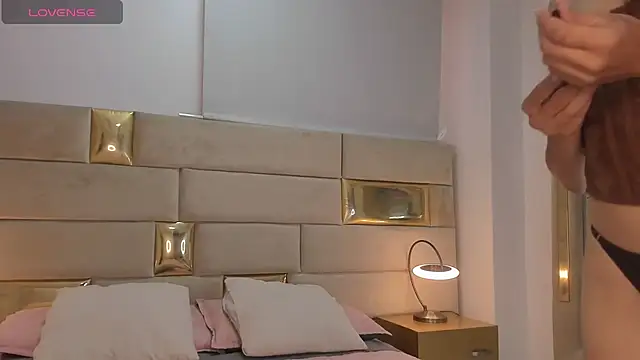 lesly cutee online show from 20, 4, 2026