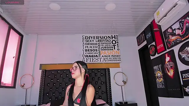 lesly cutee online show from 9, 11, 2025