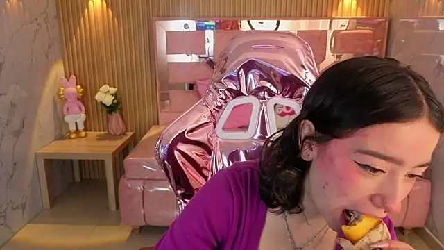 venuss09 s online show from 16, 12, 2025