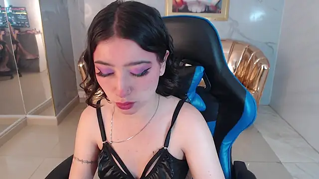 venuss09 s online show from 8, 10, 2025