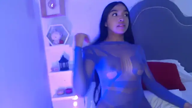 pocahontamoon online show from 16, 2, 2026