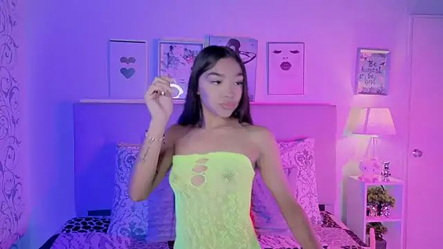 pocahontamoon online show from 21, 4, 2026