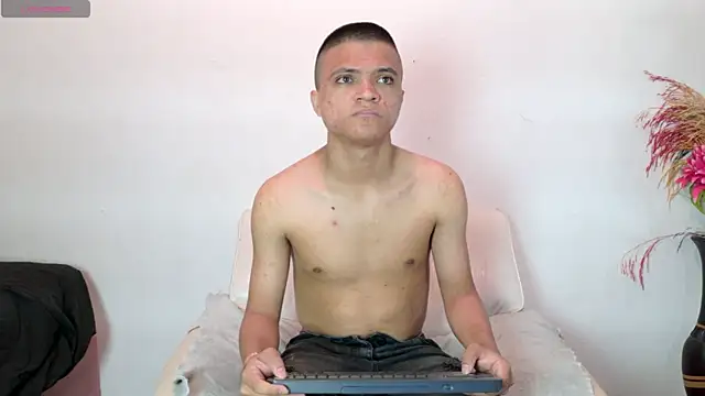 aly n sebas online show from 7, 4, 2026