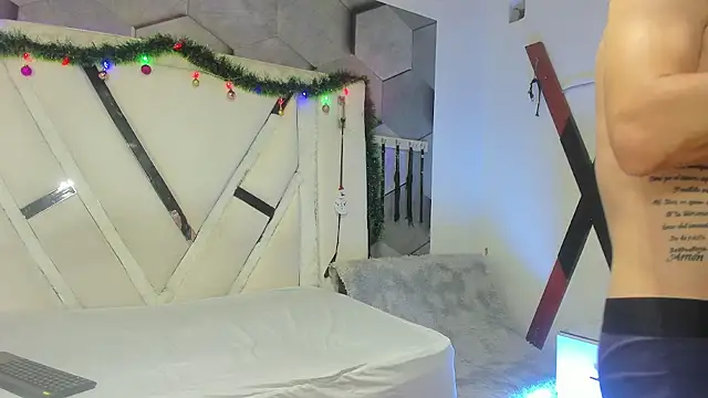 Snapshot of PeterBowel chatting on 23, 11, 2025 PeterBowel online show from 23, 11, 2025