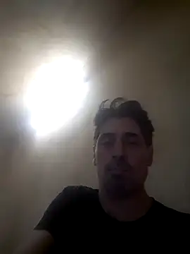 Snapshot of fleky chatting on 8, 4, 2026 fleky online show from 8, 4, 2026