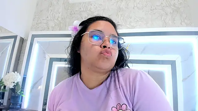 Snapshot of melodycharlotte chatting on 11, 10, 2025 melodycharlotte online show from 11, 10, 2025