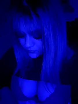 Dulceluz 420 online show from 7, 10, 2025