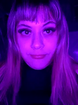 Dulceluz 420 online show from 8, 11, 2025