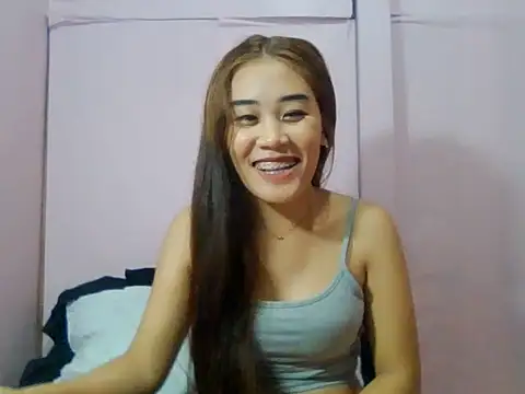 YourWildestDoll online show from 18, 6, 2026
