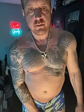 Snapshot of CloudyKingG chatting on 23, 4, 2026 CloudyKingG online show from 23, 4, 2026